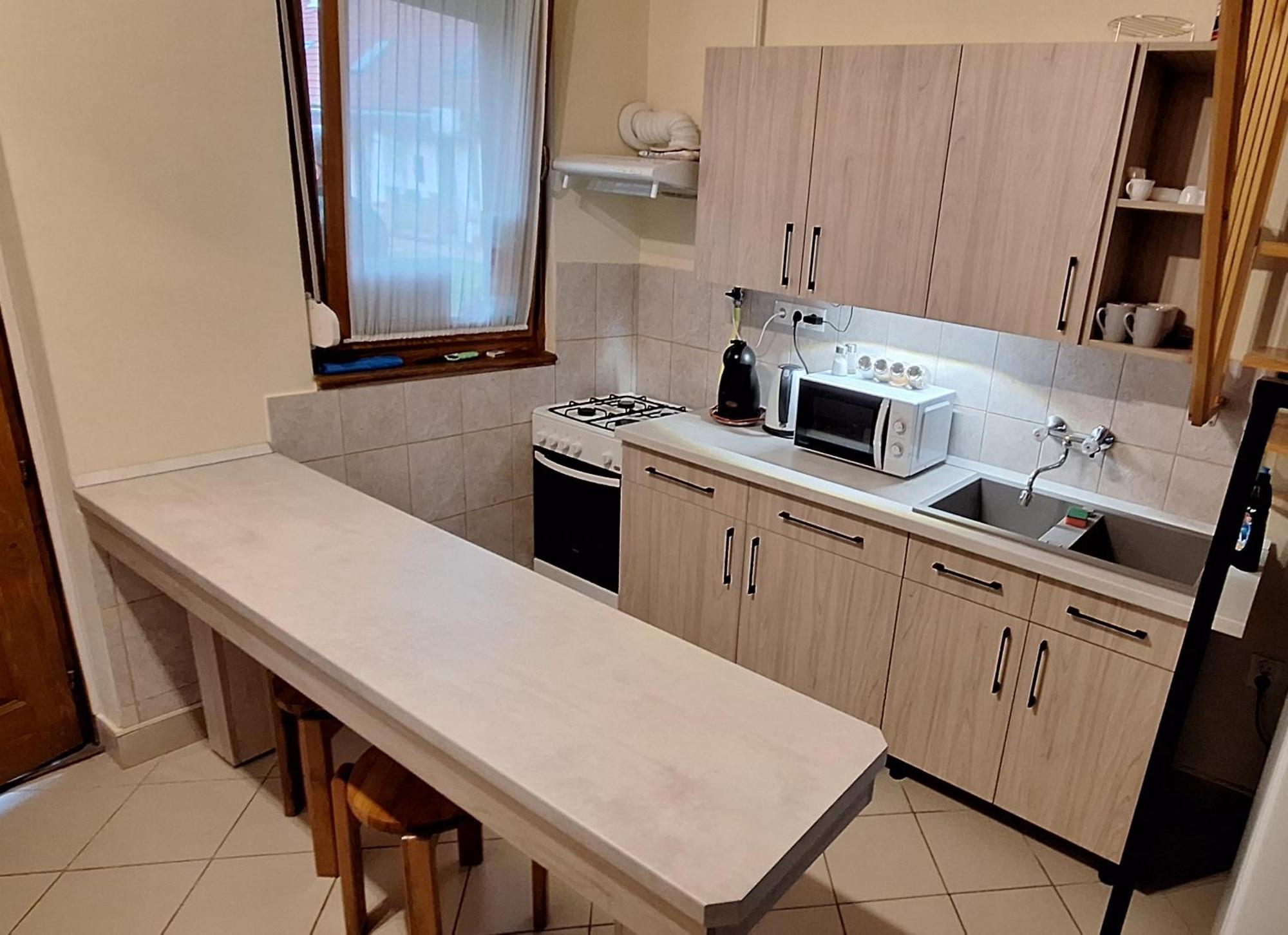 For You Apartman Gyula Exterior foto