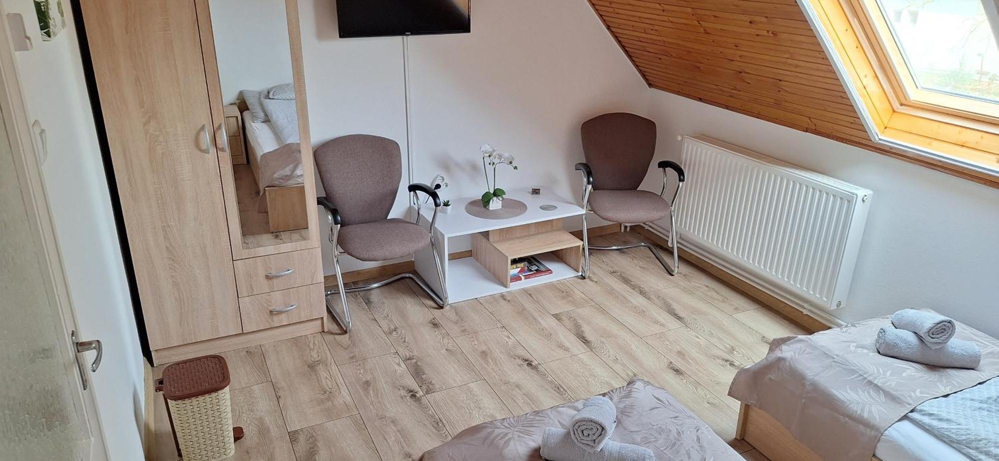 For You Apartman Gyula Exterior foto