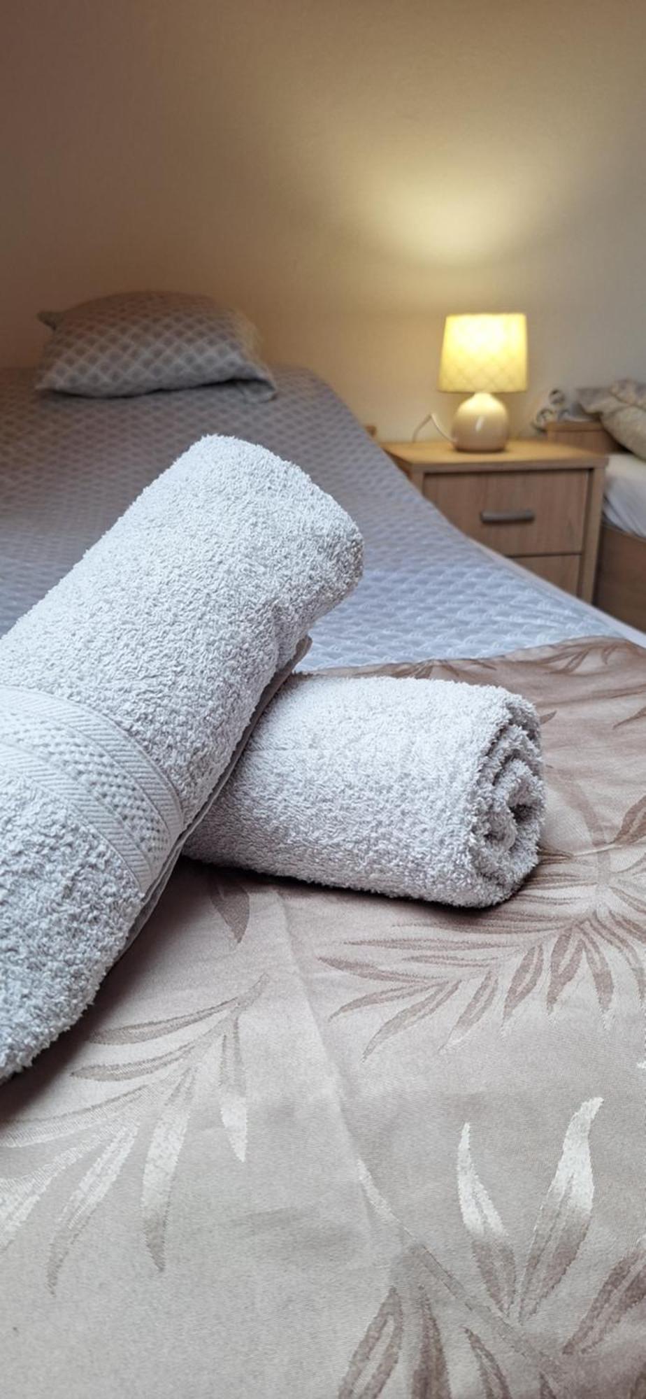 For You Apartman Gyula Exterior foto